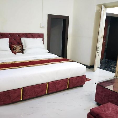 Hotel Kumkum Chhaya Panna Exterior photo