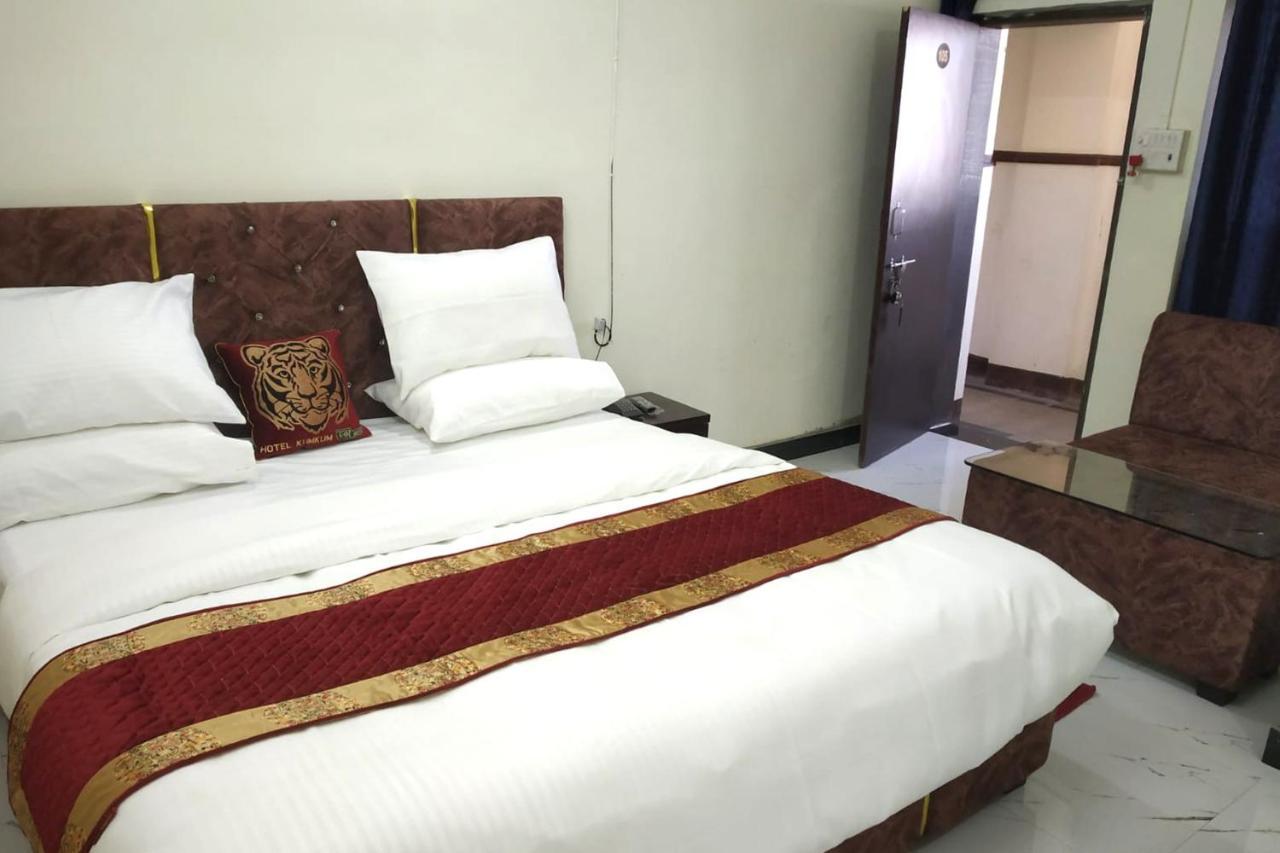 Hotel Kumkum Chhaya Panna Exterior photo